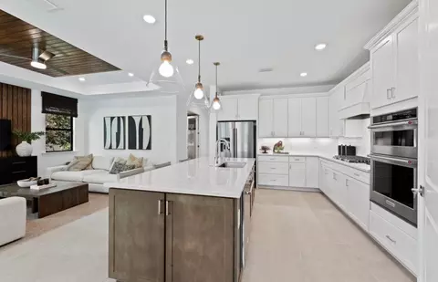 Kitchen - 3260 Hampton Blvd, Alva, FL 33920 photo 3 of 7