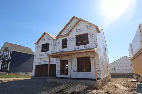 418 Crossing Ln, Centerville, OH 45459