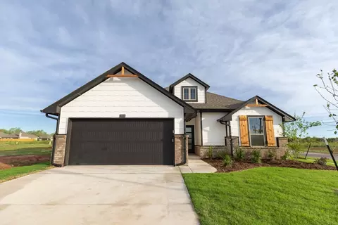 12201 SW 32nd Pl, Yukon, OK 73099