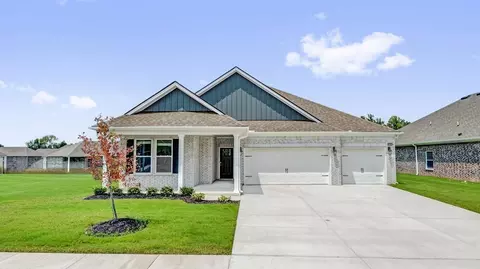 590 Riverdale Dr, Oakland, TN 38060