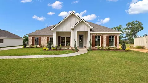 118 Woodgate Blvd, Canton, MS 39046