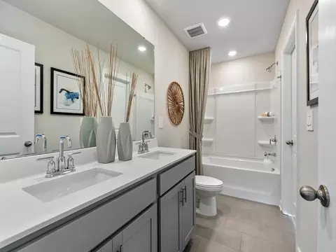 Bath - 6017 Starview Ter, Charlotte, NC 28216 photo 3 of 5