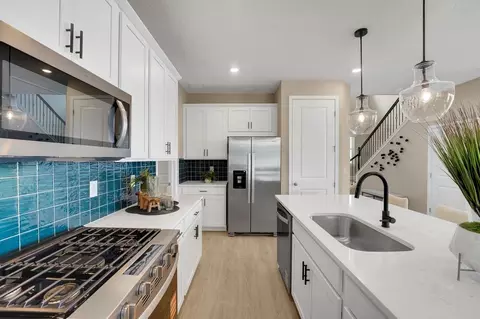 Kitchen - 4500 Firefly Ln, Saint Cloud, FL 34772 photo 3 of 5