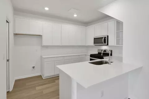 Kitchen - 390 Woods Ln, Saint Augustine, FL 32092 photo 1 of 9