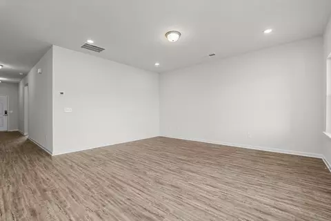 Living - 696 Clark Rd, Inman, SC 29349 photo 5 of 5