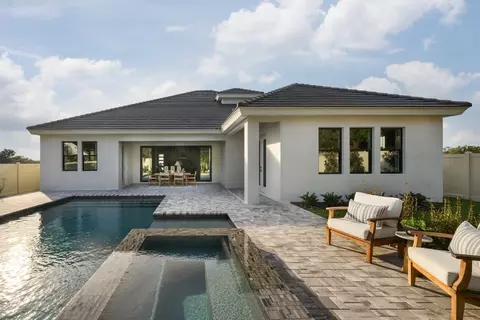 Exterior - 3022 Eagles Flight Pl, Brandon, FL 33511 photo 7 of 7