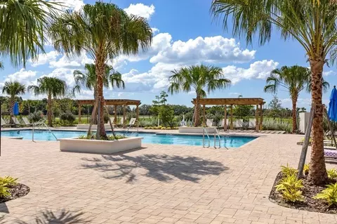 Exterior - 5346 Wolf Creek Dr, Apollo Beach, FL 33572 photo 8 of 12