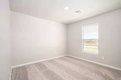 Bedroom - 709 Ashleigh Dr, Tuttle, OK 73089 photo 4 of 4