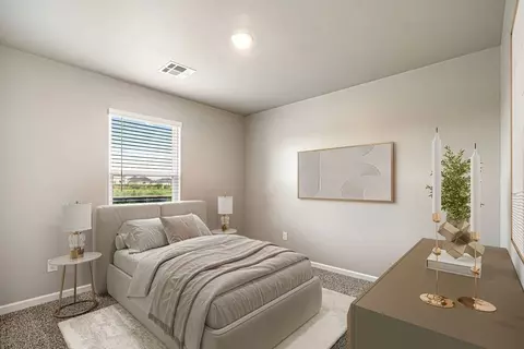 Bedroom - 709 Ashleigh Dr, Tuttle, OK 73089 photo 2 of 4