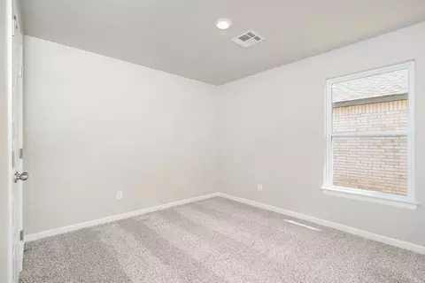 Bedroom - 709 Ashleigh Dr, Tuttle, OK 73089 photo 3 of 4