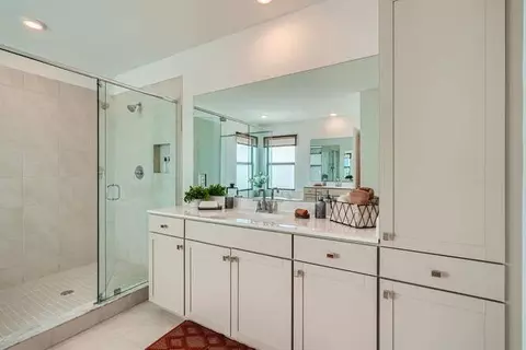 Bath - Rockwood Road, Jupiter, FL 33458 photo 4 of 6