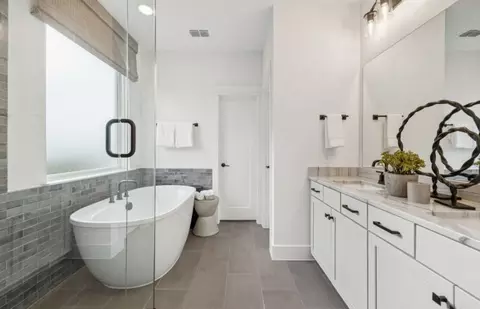 Bath - 11045 Abbotsbury Rd, Haslet, TX 76052 photo 3 of 7