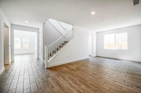 Living - 989 Talus Way S, Madera, CA 93636 photo 3 of 12