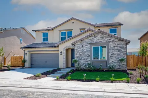 Exterior - 989 Talus Way S, Madera, CA 93636 photo 3 of 15