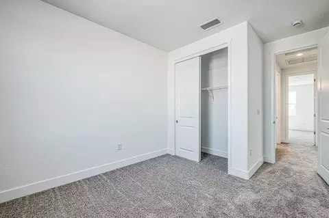 Bedroom - 989 Talus Way S, Madera, CA 93636 photo 6 of 13