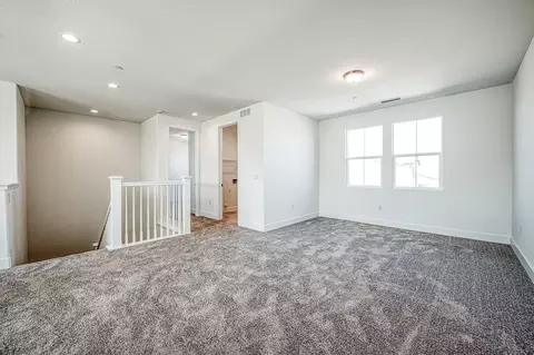 Living - 989 Talus Way S, Madera, CA 93636 photo 9 of 12