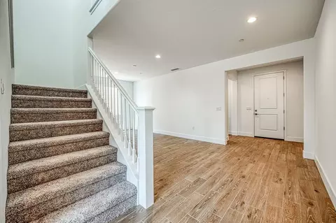 Entry Way - 989 Talus Way S, Madera, CA 93636 photo 1 of 3