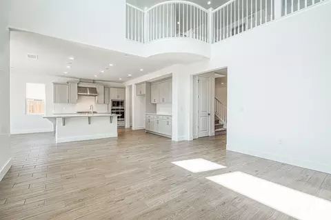 Living - 989 Talus Way S, Madera, CA 93636 photo 1 of 12