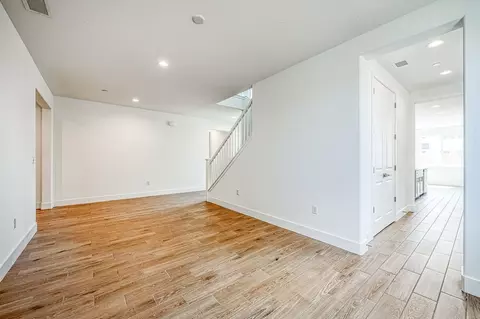 Living - 989 Talus Way S, Madera, CA 93636 photo 4 of 12