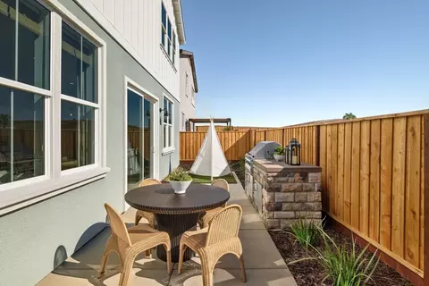 Exterior - 3943 Kevin St, Dublin, CA 94568 photo 3 of 6