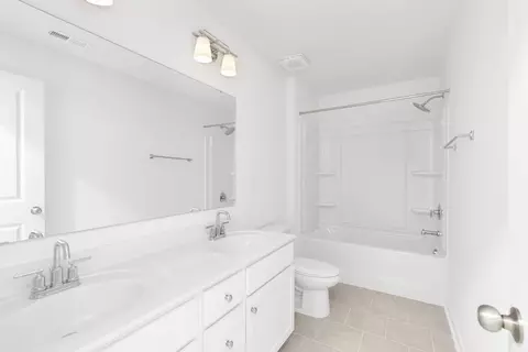 Bath - 4612 Monterrico Dr, Lancaster, SC 29720 photo 2 of 6