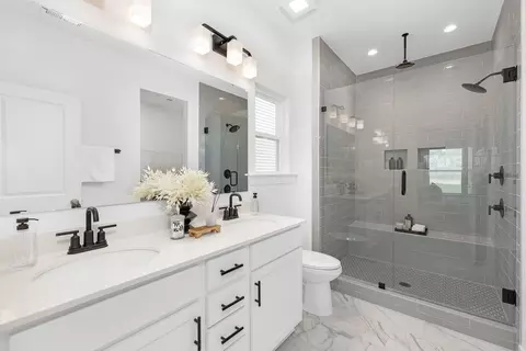Bath - 4612 Monterrico Dr, Lancaster, SC 29720 photo 1 of 6