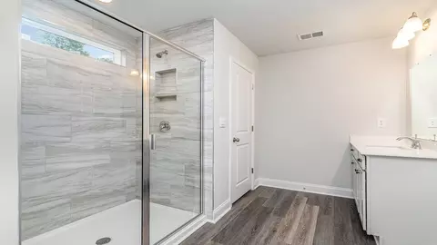 Bath - 154 Bantry Ln, Conway, SC 29526 photo 2 of 2