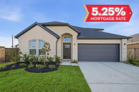 7942 Jade Crest Dr, Angleton, TX 77515