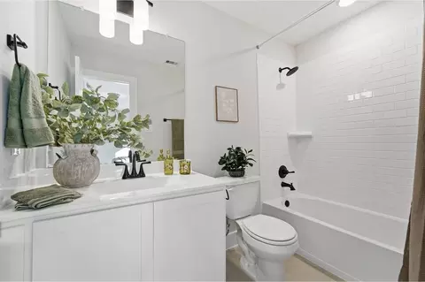 Bath - 7942 Jade Crest Dr, Angleton, TX 77515 photo 18 of 18