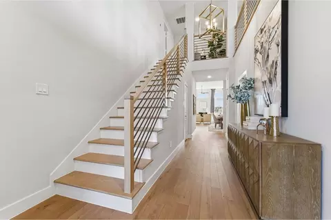 Entry Way - 7942 Jade Crest Dr, Angleton, TX 77515 photo 4 of 12