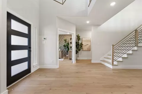 Entry Way - 7942 Jade Crest Dr, Angleton, TX 77515 photo 3 of 12