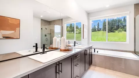 Bath - 5309 N 85th Ave, Camas, WA 98607 photo 1 of 8