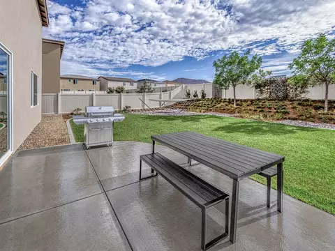 Exterior - 31274 Ruby River Rd, Winchester, CA 92596 photo 3 of 4