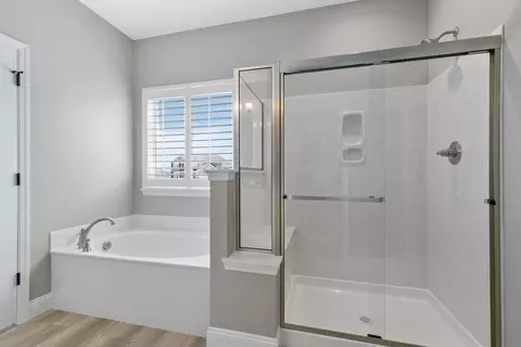 Bath - Talladega Dr, Ashland, MO 65010 photo 3 of 4