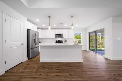 Kitchen - 13161 Spring Hill Dr, Spring Hill, FL 34609 photo 7 of 8