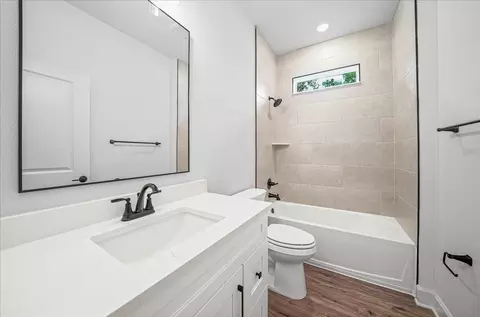 Bath - 13161 Spring Hill Dr, Spring Hill, FL 34609 photo 12 of 13