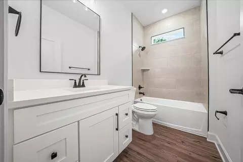 Bath - 13161 Spring Hill Dr, Spring Hill, FL 34609 photo 11 of 13