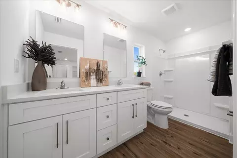Bath - 13161 Spring Hill Dr, Spring Hill, FL 34609 photo 2 of 13