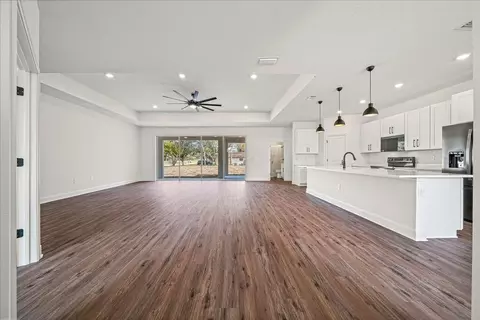 Living - 13161 Spring Hill Dr, Spring Hill, FL 34609 photo 7 of 8