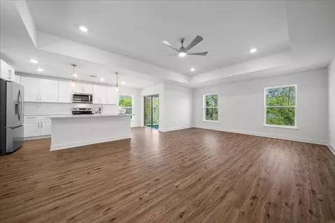 Living - 13161 Spring Hill Dr, Spring Hill, FL 34609 photo 2 of 8