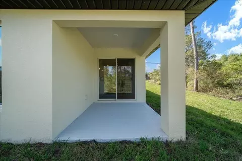 Exterior - 13161 Spring Hill Dr, Spring Hill, FL 34609 photo 7 of 18