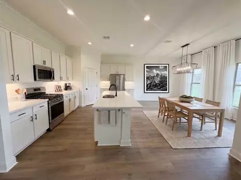 Kitchen - 243 Olivia Dr, Luling, LA 70070 photo 1 of 5