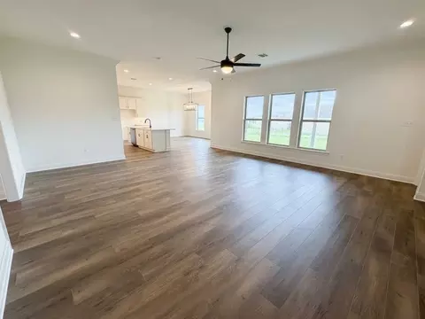 Living - 243 Olivia Dr, Luling, LA 70070 photo 1 of 1