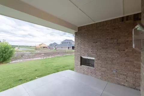 Exterior - 932 Hydrangea Way, Edmond, OK 73034 photo 19 of 25