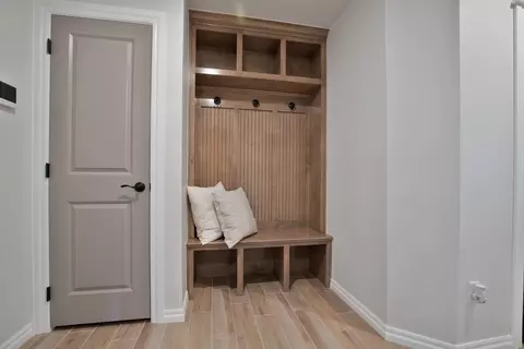 Entry Way - 932 Hydrangea Way, Edmond, OK 73034 photo 5 of 5