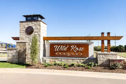 View/Area - 932 Hydrangea Way, Edmond, OK 73034 photo 1 of 7