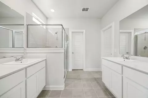 Bath - 804 Rockcloud Dr, Haslet, TX 76052 photo 1 of 17