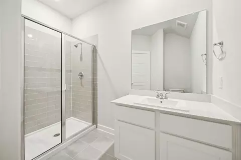 Bath - 804 Rockcloud Dr, Haslet, TX 76052 photo 4 of 17