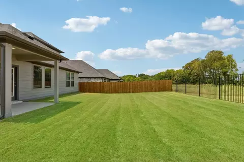 Exterior - 804 Rockcloud Dr, Haslet, TX 76052 photo 17 of 24