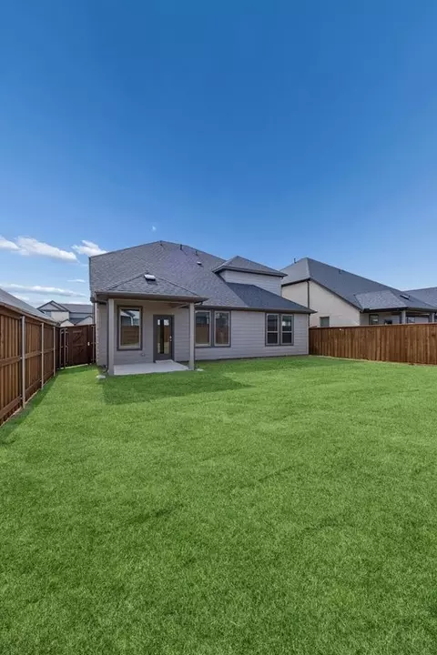 Exterior - 804 Rockcloud Dr, Haslet, TX 76052 photo 13 of 24